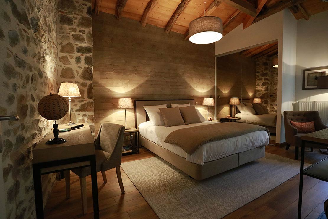 Location maison luxe en Beaujolais : Chambre parentale Julienas
