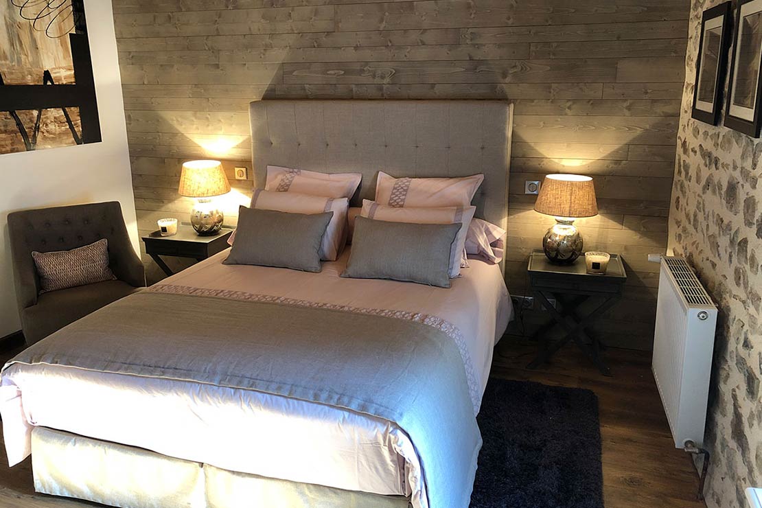 Location maison luxe en Beaujolais : Chambre parentale Saint Amour